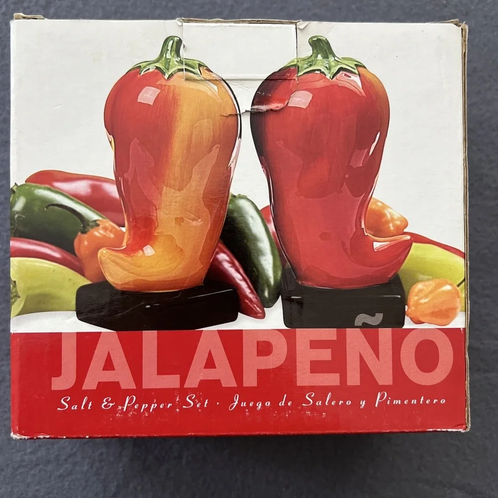 Clay Art Jalapeño Salt And‎ Pepper Shaker Set Retro 2006